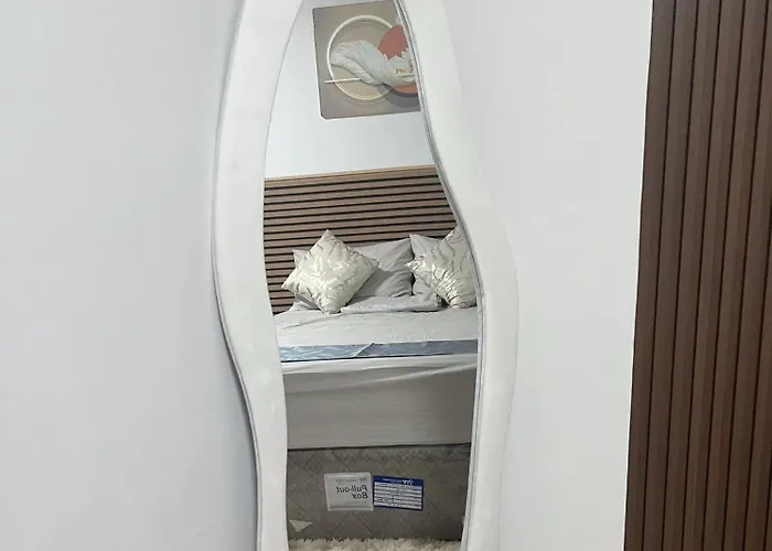 Unit Near Mactan Airport With Pool, Gym, Free Wifi, And Netflix Aparthotel