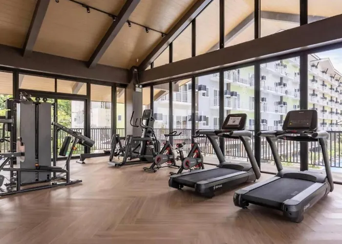 Unit Near Mactan Airport With Pool, Gym, Free Wifi, And Netflix 4* Lapu-Lapu City