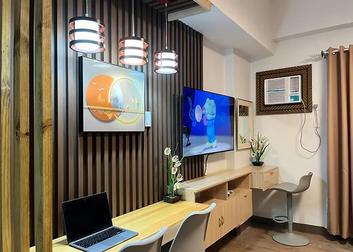 Unit Near Mactan Airport With Pool, Gym, Free Wifi, And Netflix Aparthotel 4*