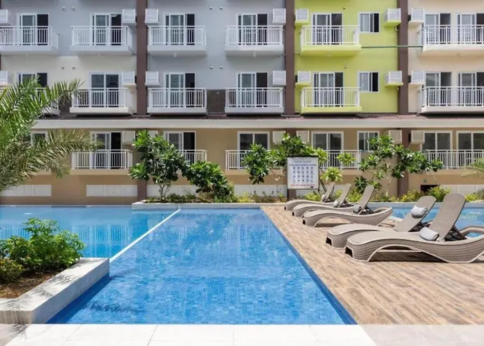 Unit Near Mactan Airport With Pool, Gym, Free Wifi, And Netflix Aparthotel