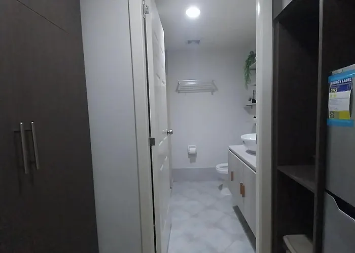 Aparthotel Unit Near Mactan Airport With Pool, Gym, Free Wifi, And Netflix
